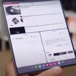 Layar Samsung Galaxy Z Fold6 Unfolded Depan Split Screen